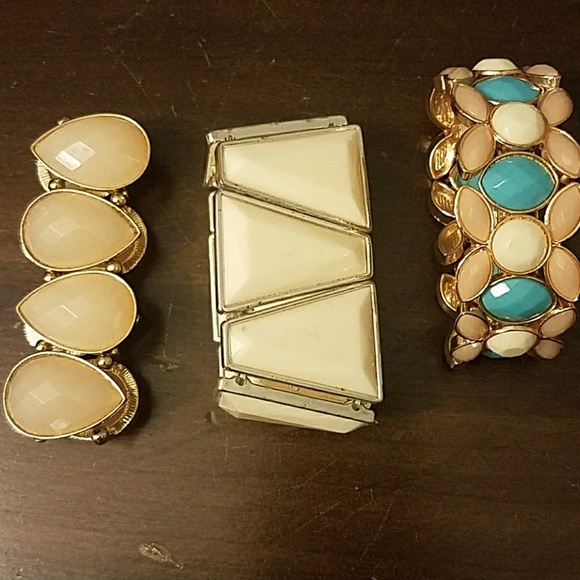 Fun bracelets - Picture 1 of 4